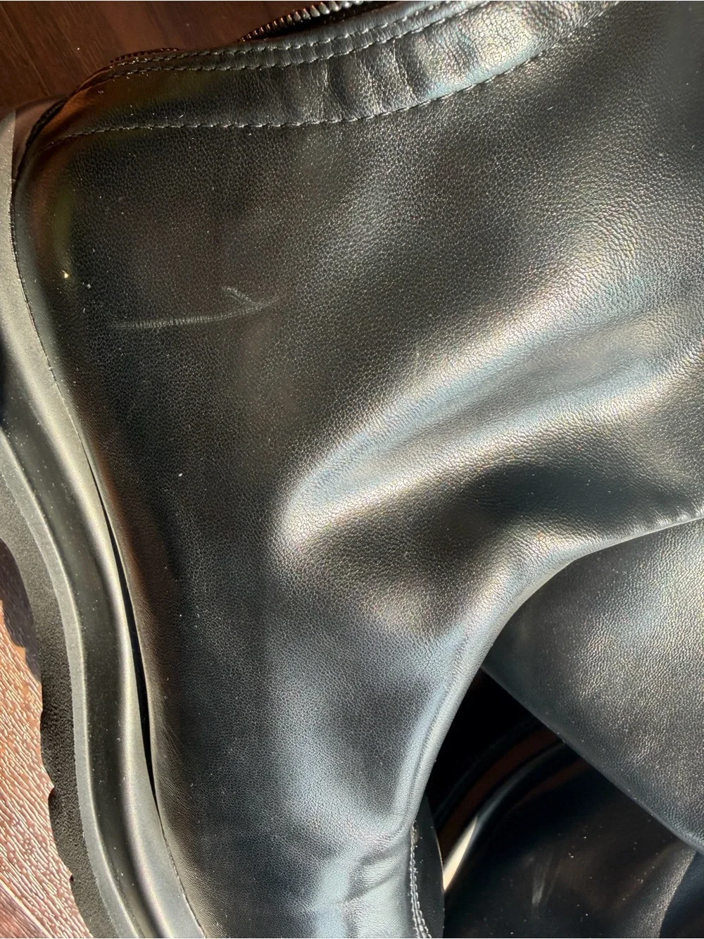 Classic Black Knee-High Platform Boots - Women's size 40/250